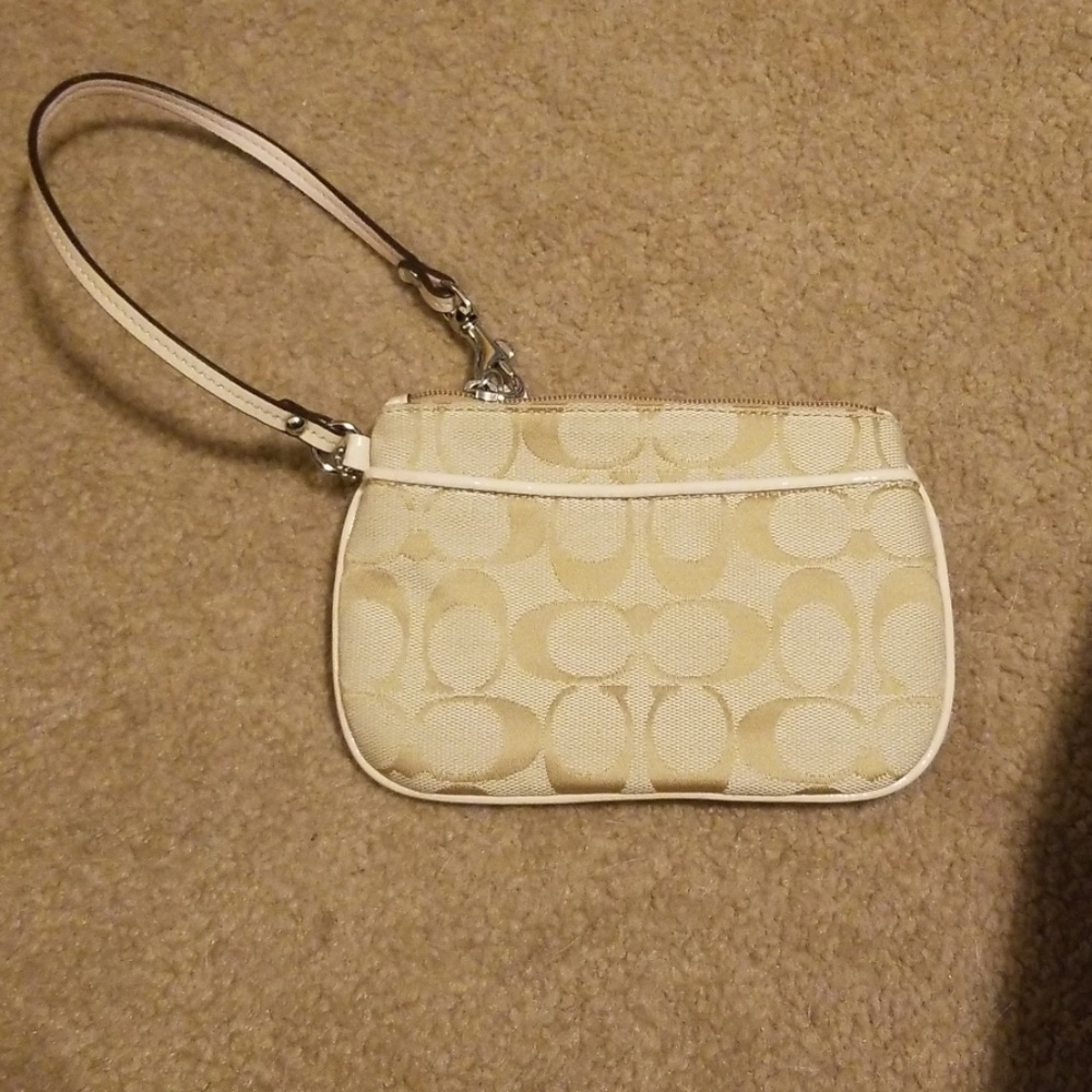 Wristlet